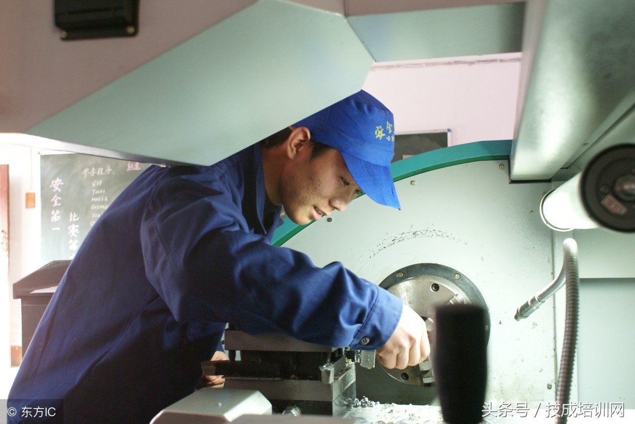汽修工人钣金心酸,数控人的心酸