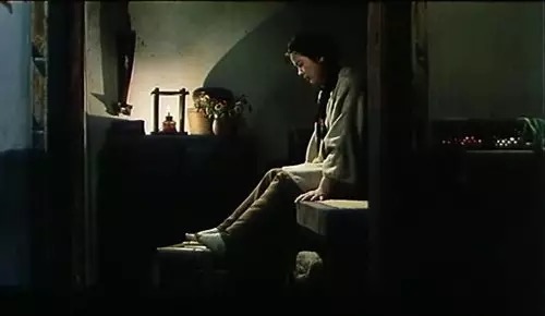 姑娘被嫌脚大,女生脚大被嘲笑怎么办