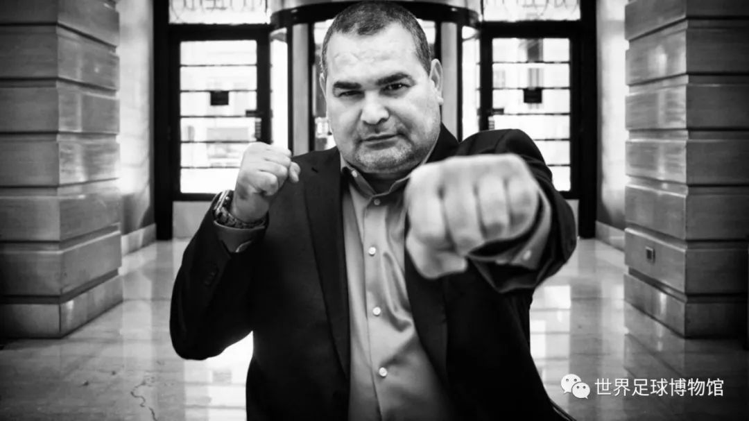 疯子中的疯子，200斤门神60米外能进球