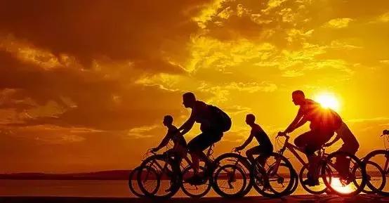 为什么别人没你聪明成绩却比你好,为什么别人没你专业挣钱比你多