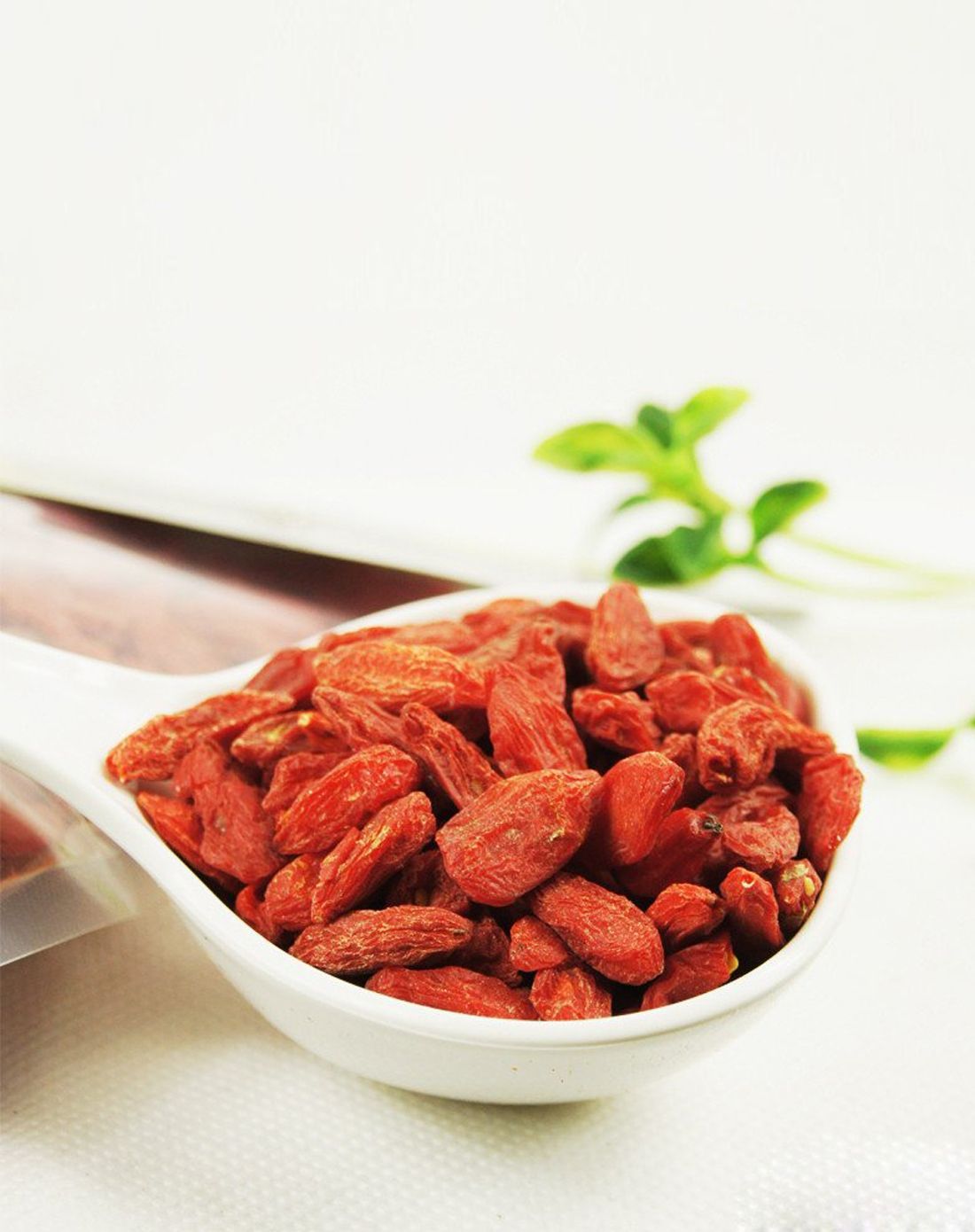 干吃枸杞还是喝枸杞原浆好,干吃枸杞好还是生蚝好