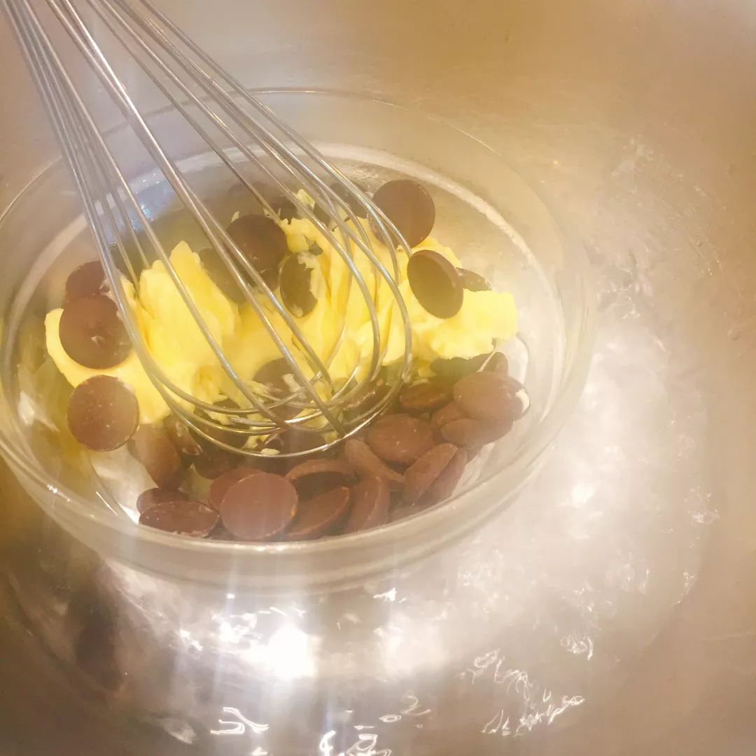 不用巧克力的布朗尼蛋糕做法,制作巧克力布朗尼蛋糕