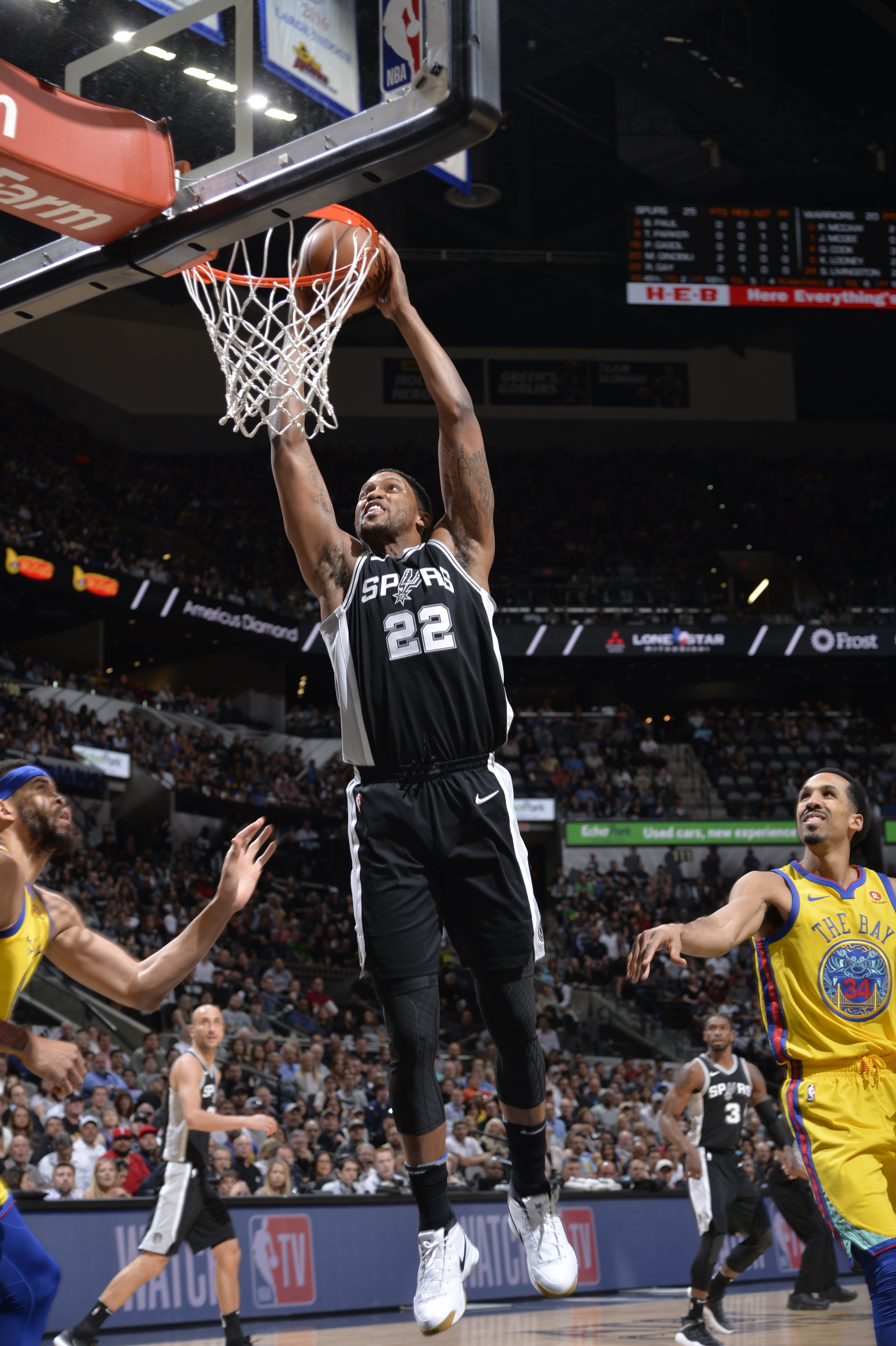 “师弟”让这双鞋在赛场上寿终正寝！IT穿这双鞋说出了湖人总…！