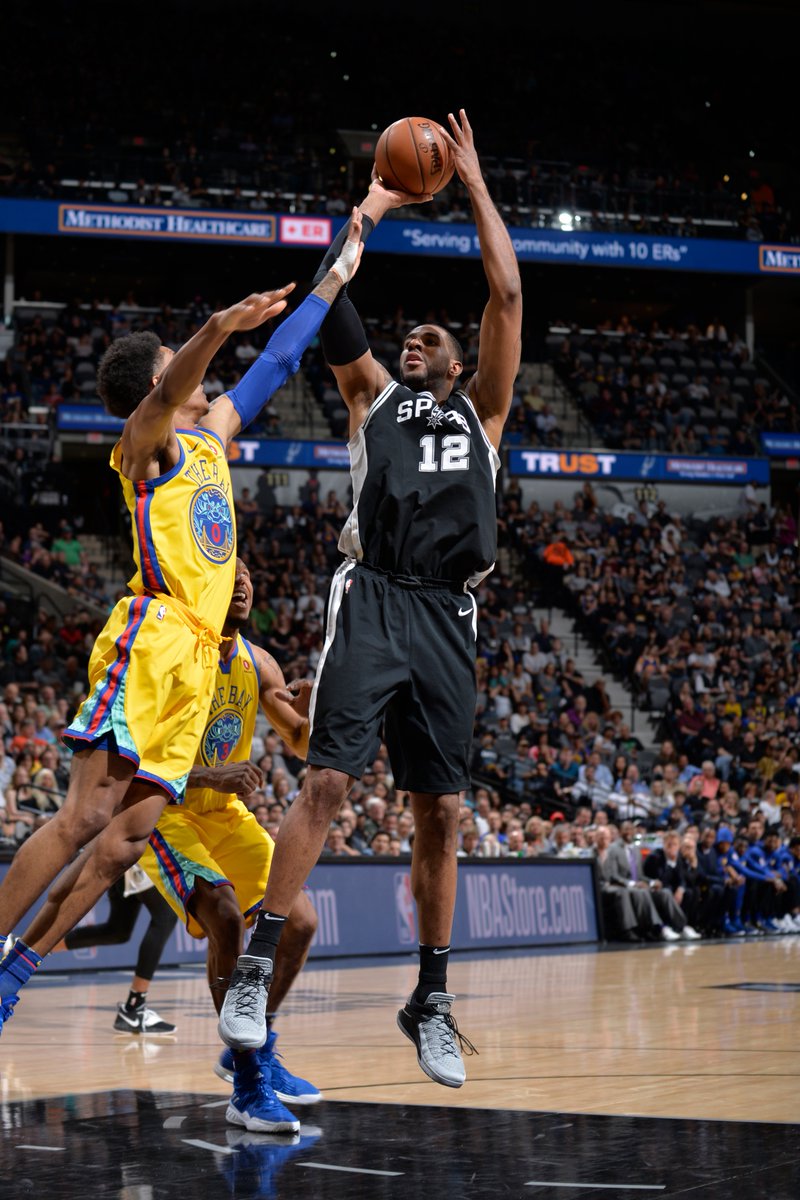 “师弟”让这双鞋在赛场上寿终正寝！IT穿这双鞋说出了湖人总…！