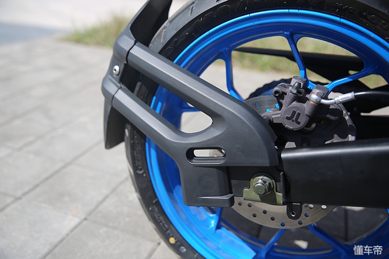 新感觉双缸250百公里加速,加速2秒左右的摩托车