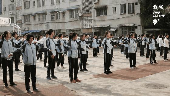 课堂之外，曾经的“坏孩子”们究竟跑哪去了？