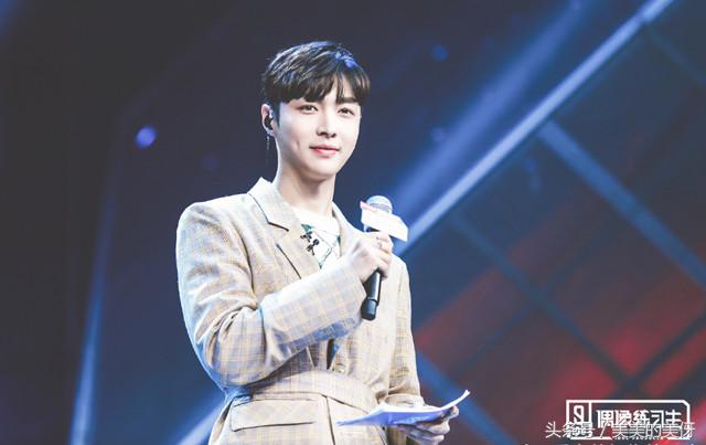 张艺兴mask面罩舞台,张艺兴mask换装