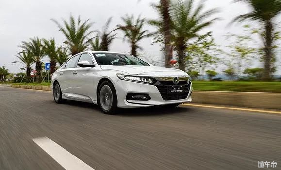 雅阁九代半车主测评,九代雅阁和十代雅阁区别