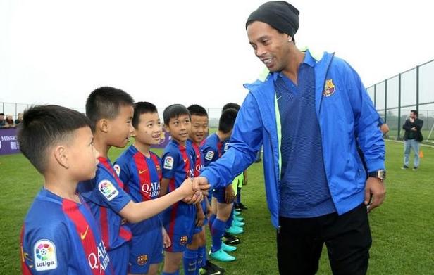 专业人做专业事足球赛事分析,如何使自己的足球技术变得专业化