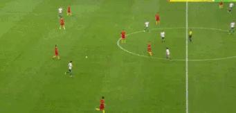 外国球星看中国小朋友踢足球评价,看外国小孩踢足球