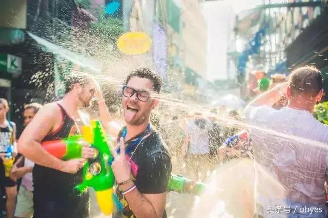 泰国泼水节游玩穿搭,泰国泼水节游玩的最全攻略