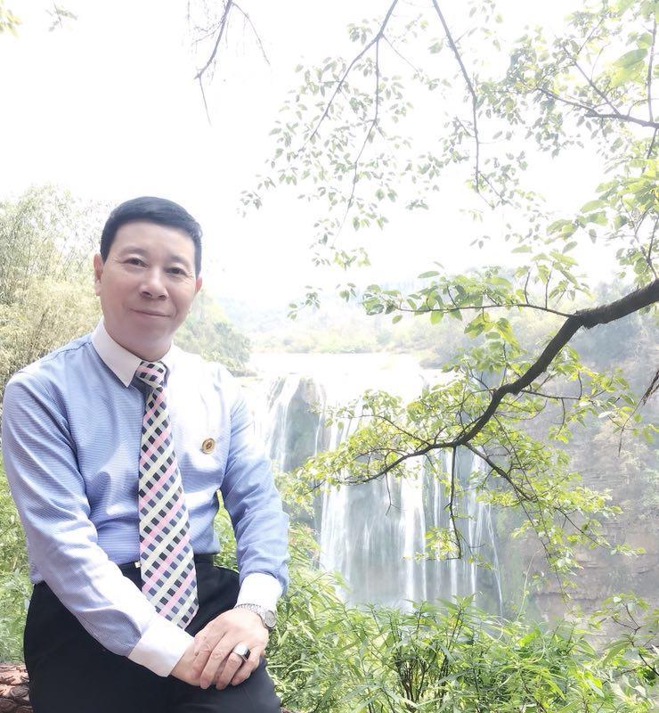 刘瀚锴先生在贵州进行文化艺术交流和参观学习