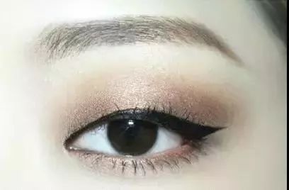 女生的眼睛很治愈,女孩的眼睛简单又好看