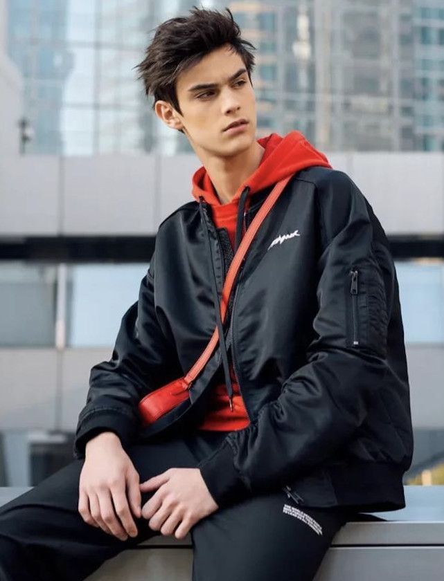 男生如何选择一款好的平价衣服,男人穿什么牌子最潮