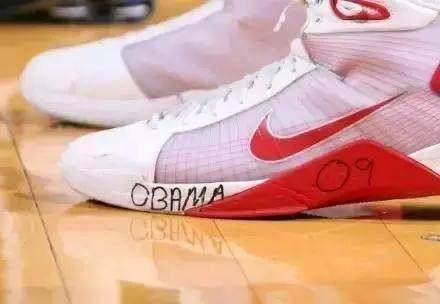 迷信超巨为球鞋开光施法：詹姆斯魔咒最复杂韦少秘密最动人