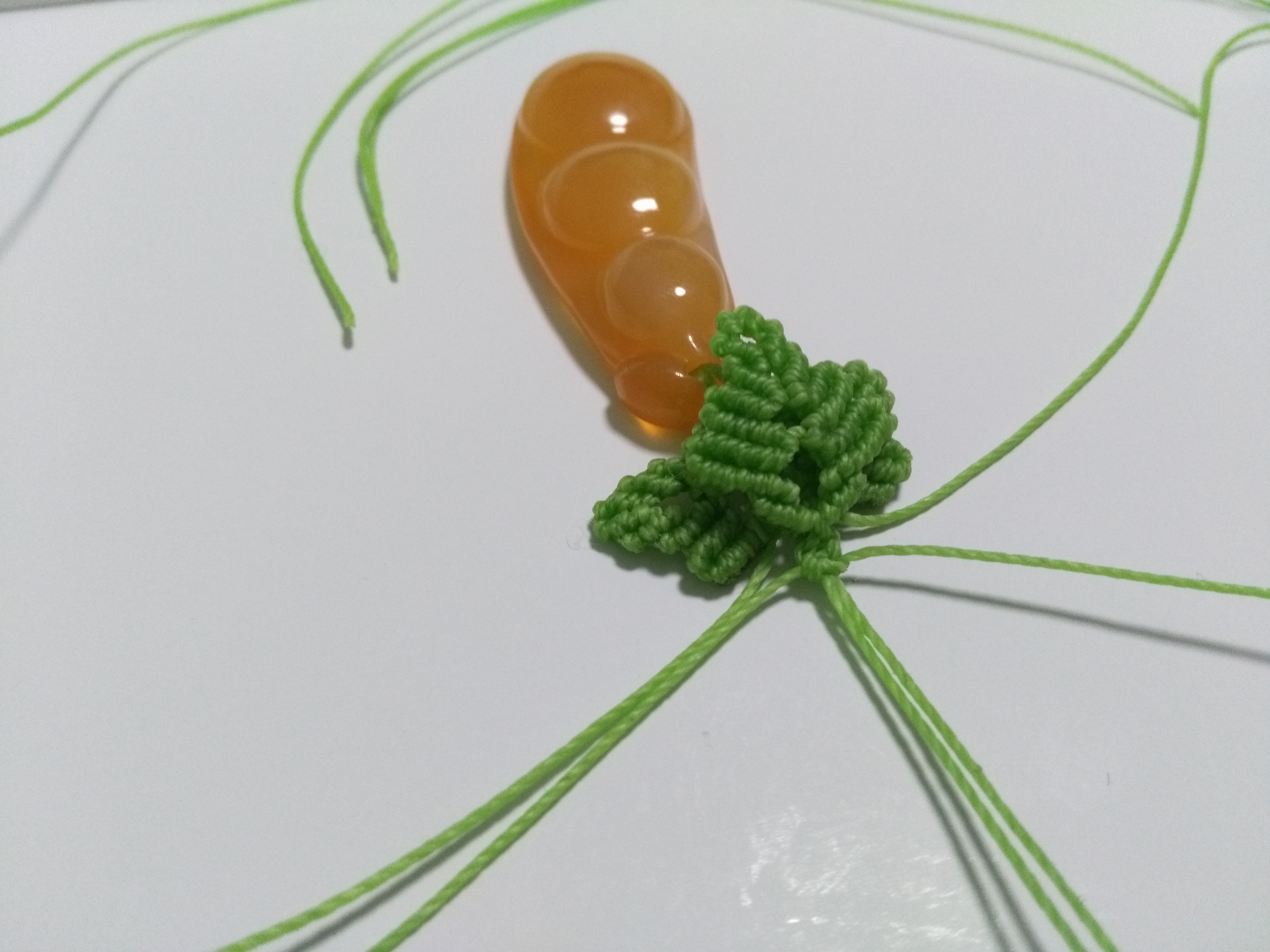 玛瑙豆子编手机吊坠法教程,玉豌豆吊坠怎么编绳