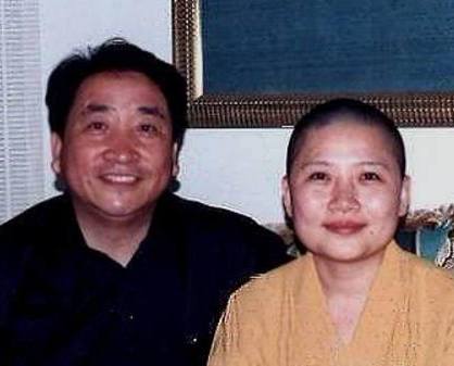 歌坛实力远超韩红，巅峰时却销声匿迹，自曝出家真实原因！