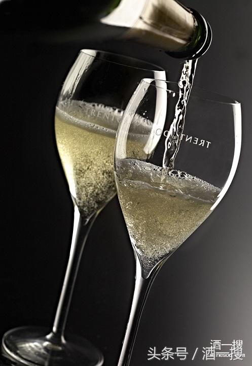 香槟起泡酒的酿造过程,起泡酒是香槟的一种