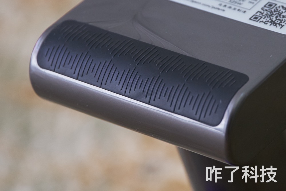 戴森v10高吸力,戴森V10吸尘器测评