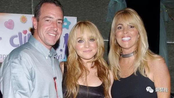 史上最美童星，母亲推她入深渊，父亲靠卖她的负面挣钱，