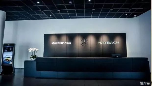 国内第一位迈巴赫车主,中国第一辆迈巴赫是谁买的
