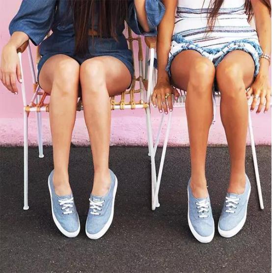 舒适又百搭的帆布鞋怎么穿都好看,帆布鞋时尚又百搭上脚特别好看