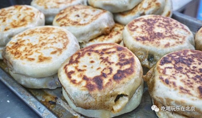 这么low的店，竟然这么多人抢着去吃