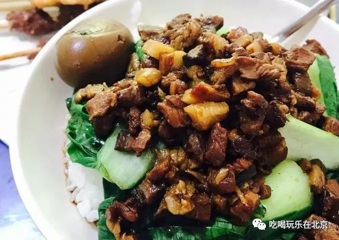 这么low的店，竟然这么多人抢着去吃