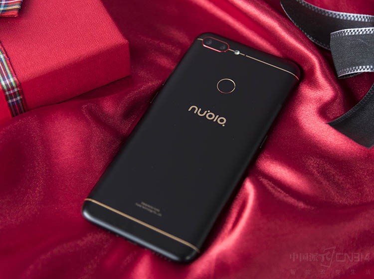 努比亚30w双口氮化镓快充测评,努比亚全面屏手机测评