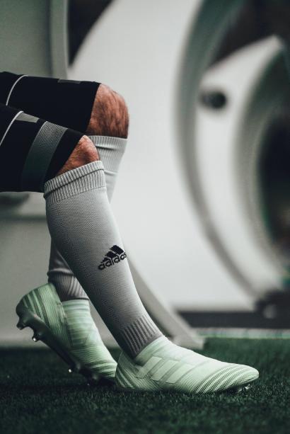 为什么梅西总是穿阿迪达斯的球鞋,托马斯穆勒阿迪达斯