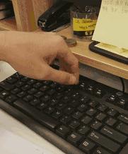 香港“黄牛*党**”太猖狂!倒票四年能赚100万为何没人能管?