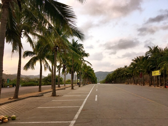 一路“王”下去----在三亚浪，把开会玩成度假！3