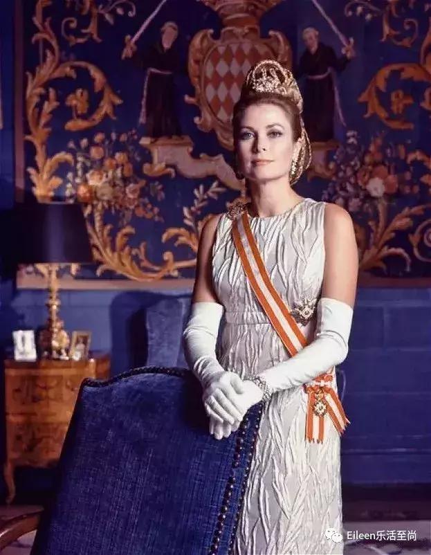 关于赫本与他的爱情故事,赫本一生的真实故事