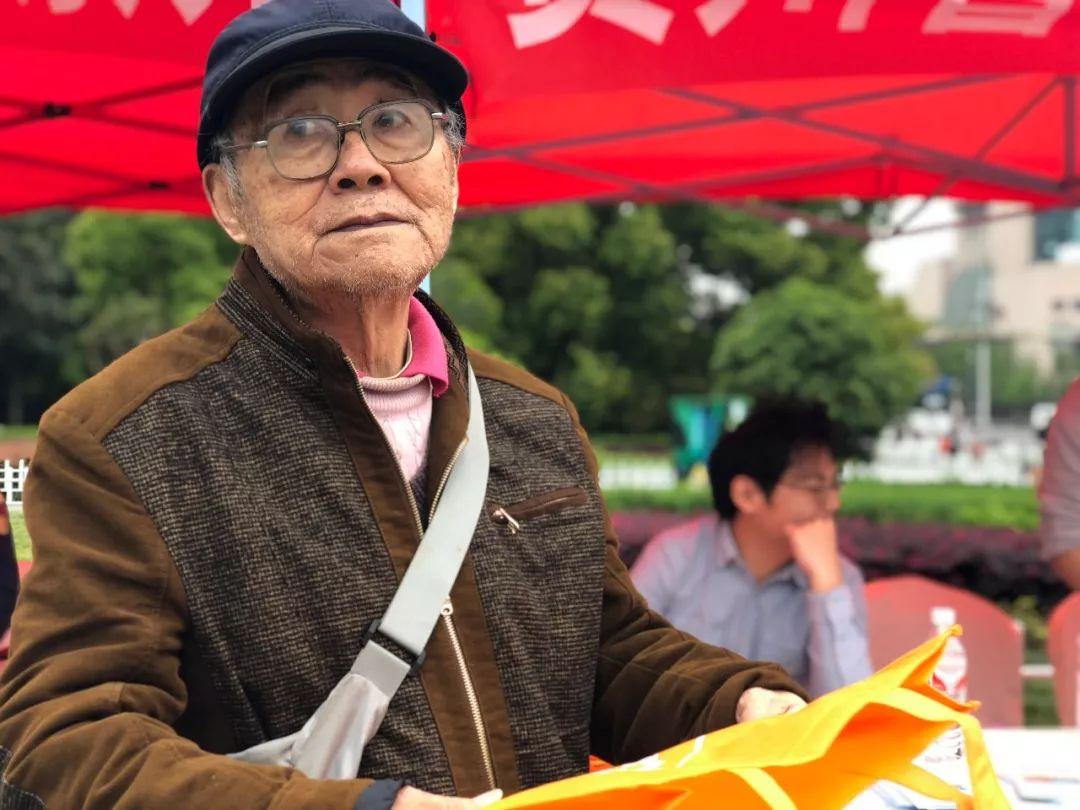 买到假食用油如何举报,食用油制假售假举报电话