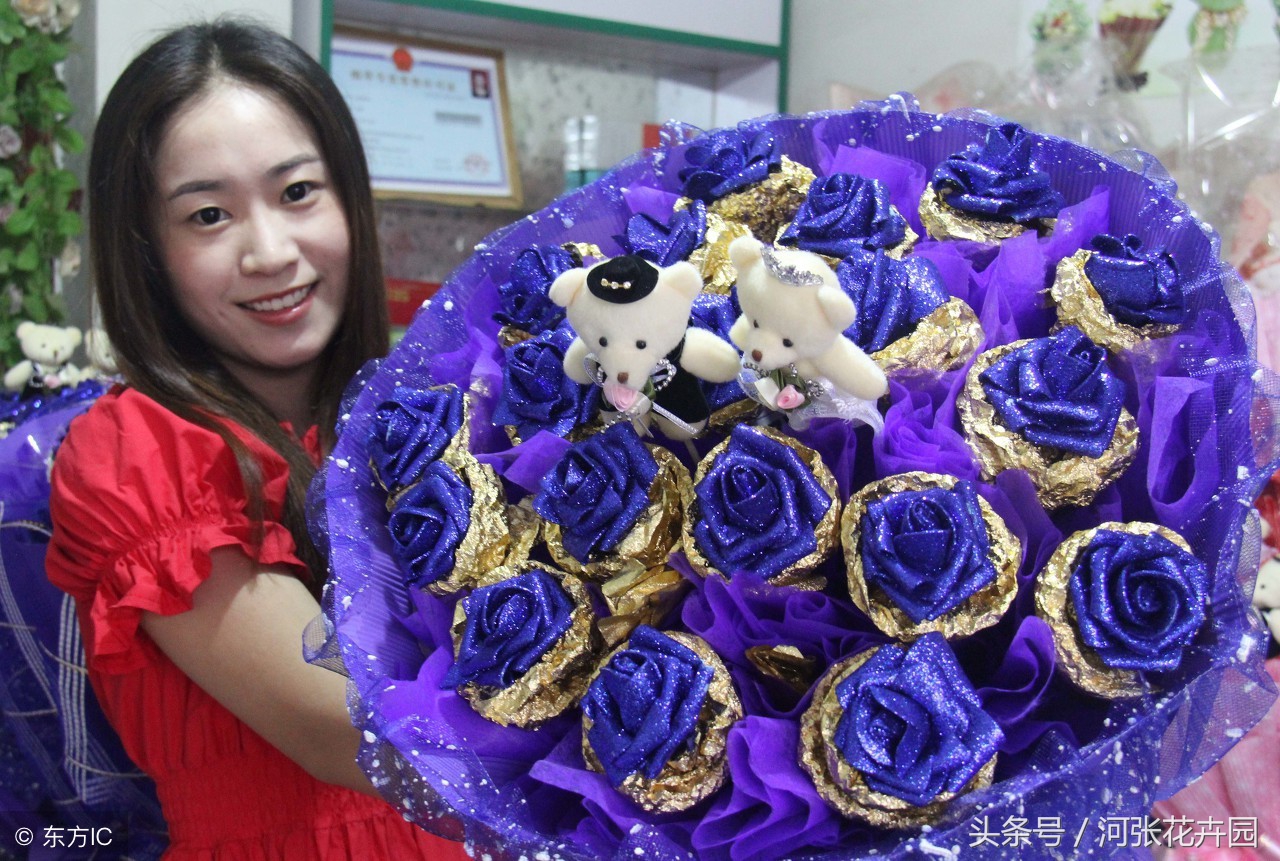 蓝玫瑰蓝色妖姬的花语及含义解析,蓝玫瑰的花语蓝色妖姬代表什么