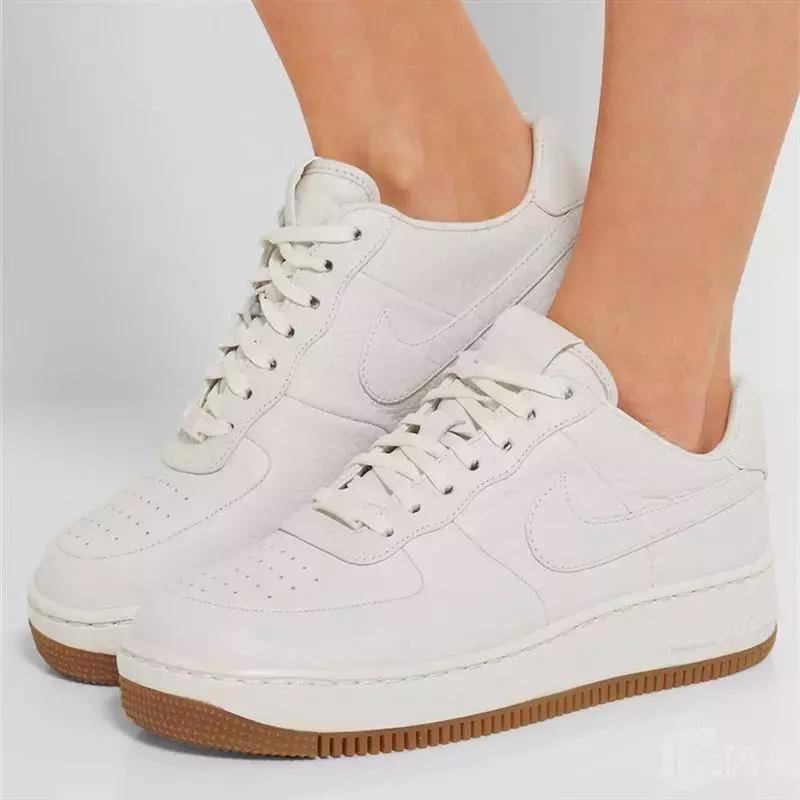 春夏小白鞋新款2022爆款百搭,百搭厚底小白鞋春夏