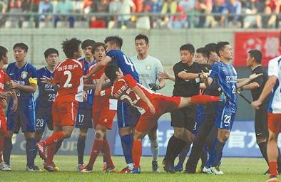 广州恒大塔利斯卡踢鲁能,广州恒大阿兰首球