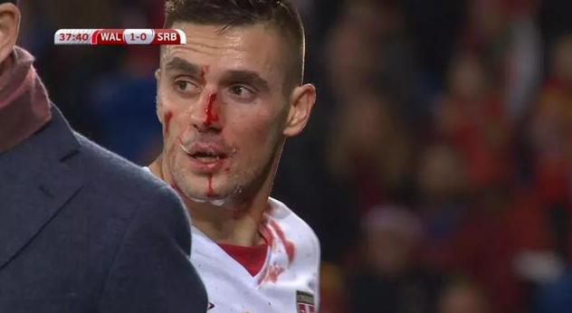 踢球还是踢人原视频,踢球还是踢人原视频搞笑