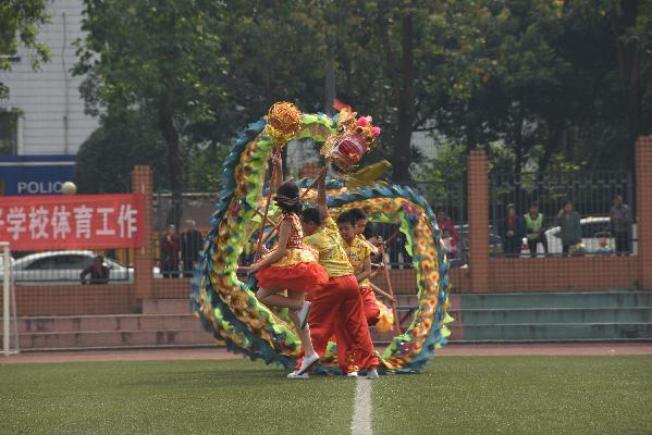 重庆两江新区2024中小学足球联赛,2023两江新区校园足球开幕式