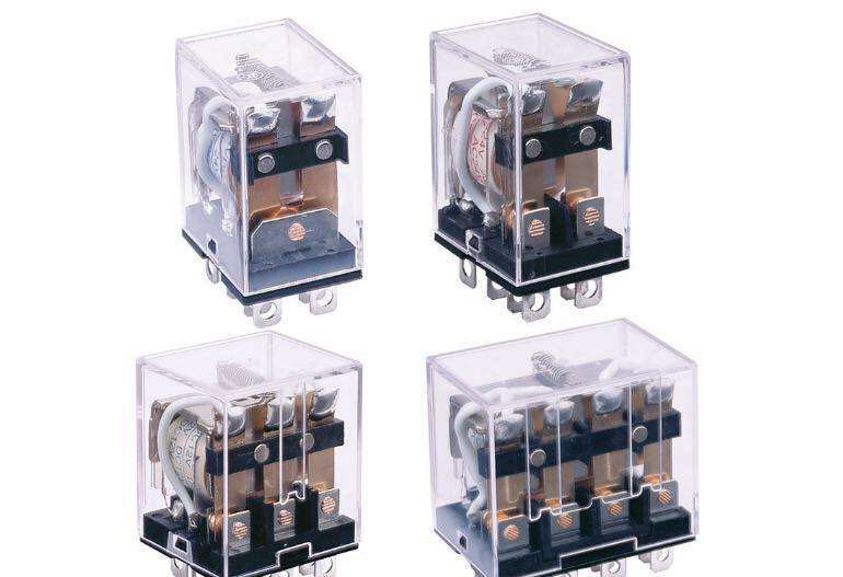 中间继电器24伏的线圈正负极接线,接近开关控制中间继电器自锁接线