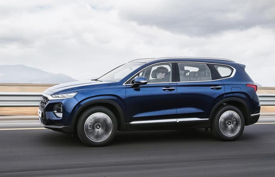 现代圣达菲2019柴油版2.0车内结构,现代圣达菲用的是什么发动机