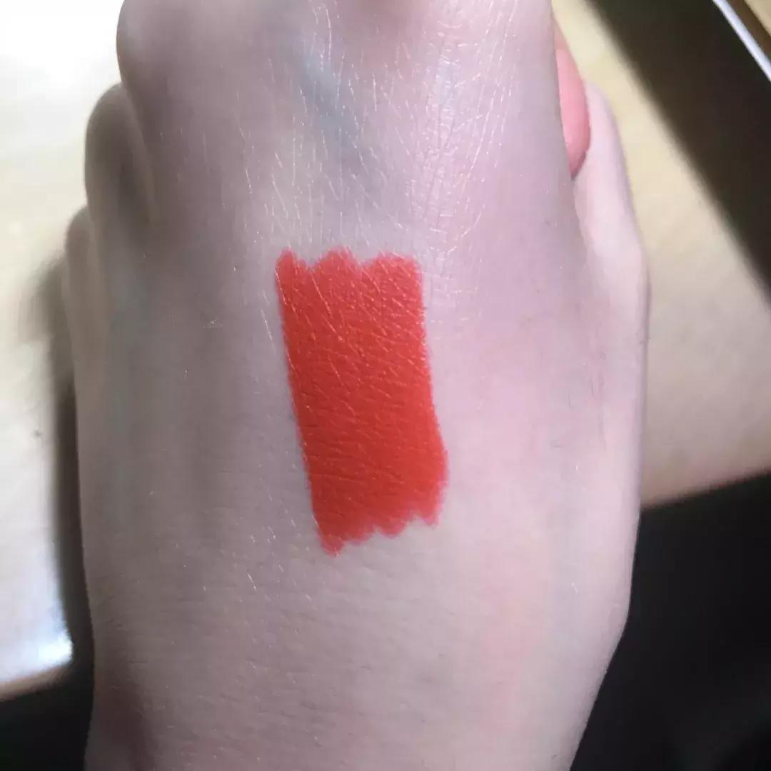 黄皮适合的奶杏色口红推荐,小蛮腰口红色号推荐黄皮