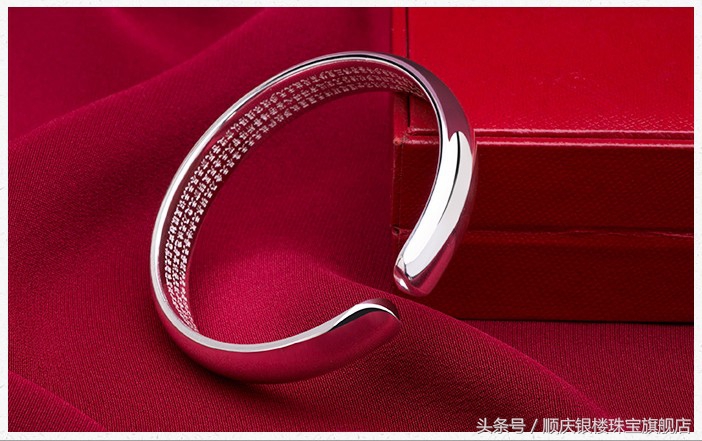 辨别银手镯真假最简单方法,如何辨别银手镯真假最简单的方法