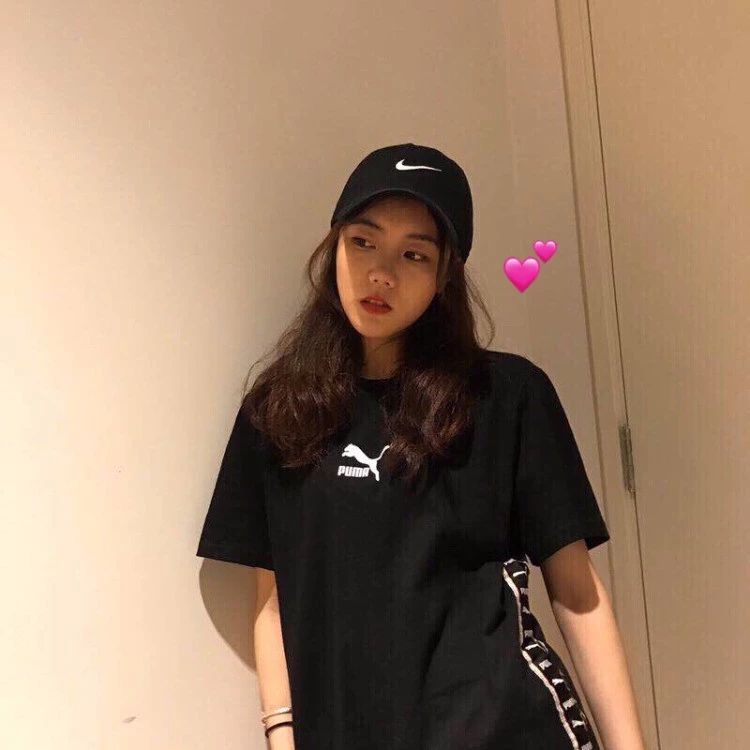 今年流行的ins风短袖t恤,日系潮牌超火ins宽松短袖t恤