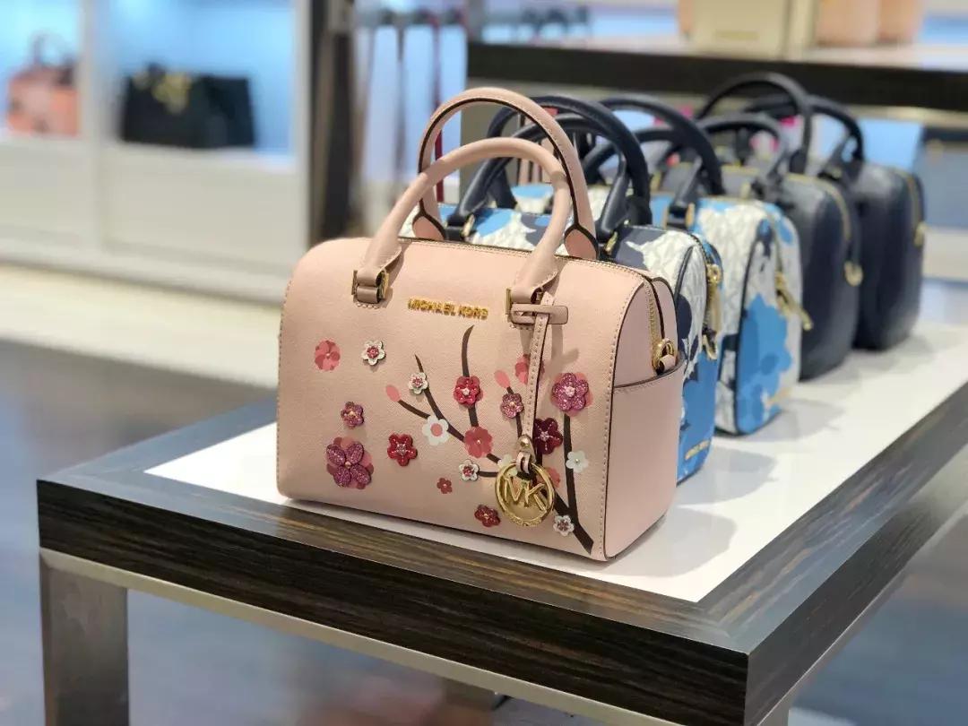 南方姑娘打扮被吐槽,南方有乔木穿女装