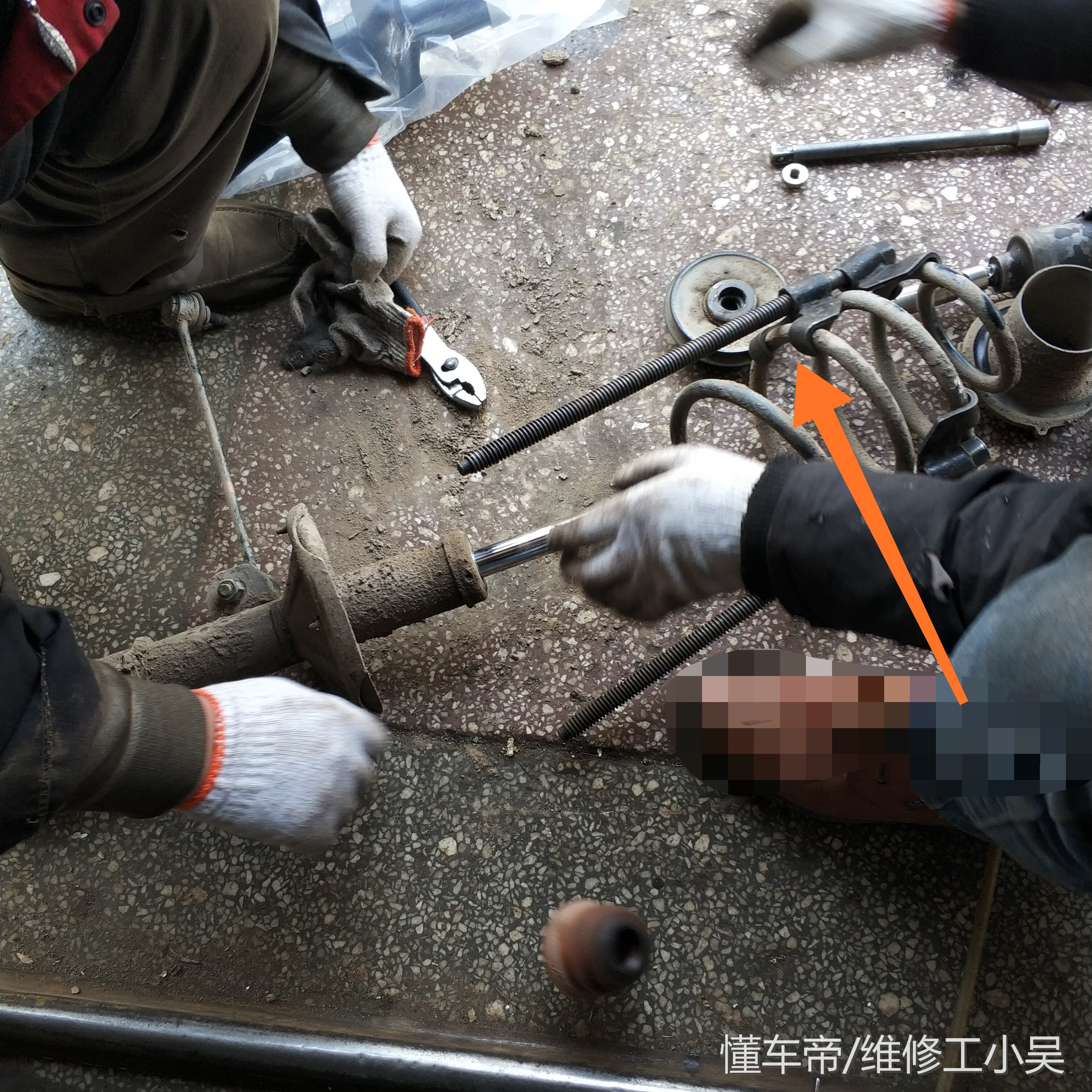 凯越汽车底盘异响维修大概多少钱,别克凯越底盘异响