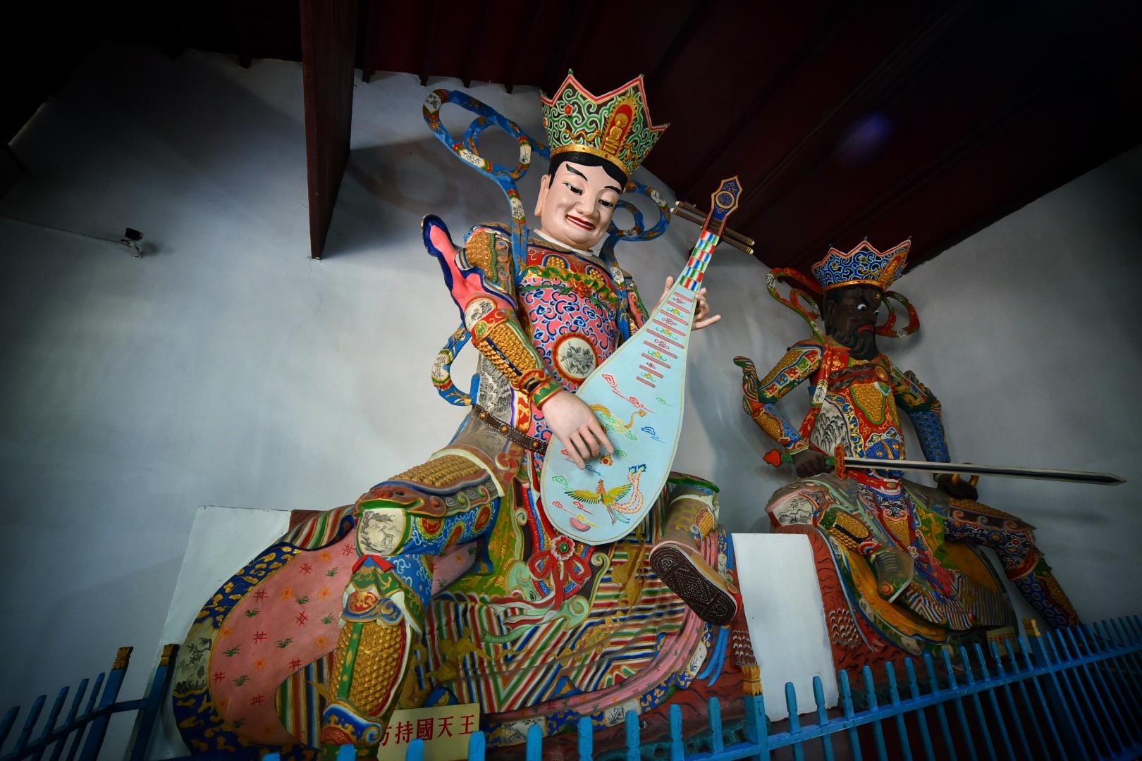 口吞江心月,神游海角天,八省通津第一寺夙愿