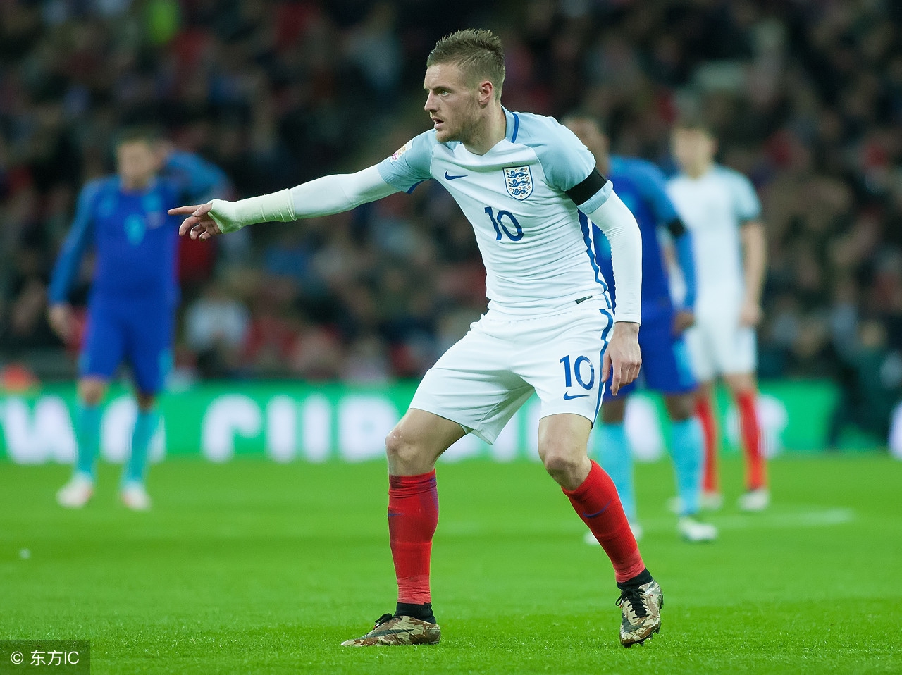 c罗天赋平庸凭何造就700球传奇,c罗如果没有努力天赋将一无是处