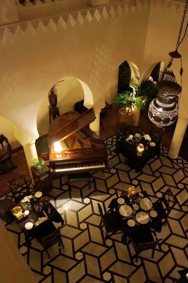 不同于你想象之中的卡萨布兰卡