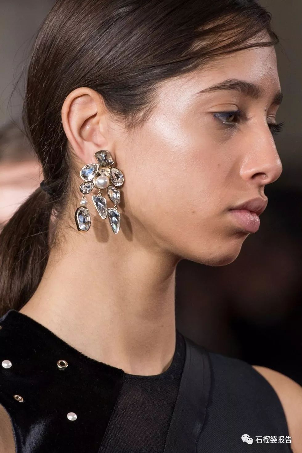 显白又高级的耳环,今年最流行的耳环饰品